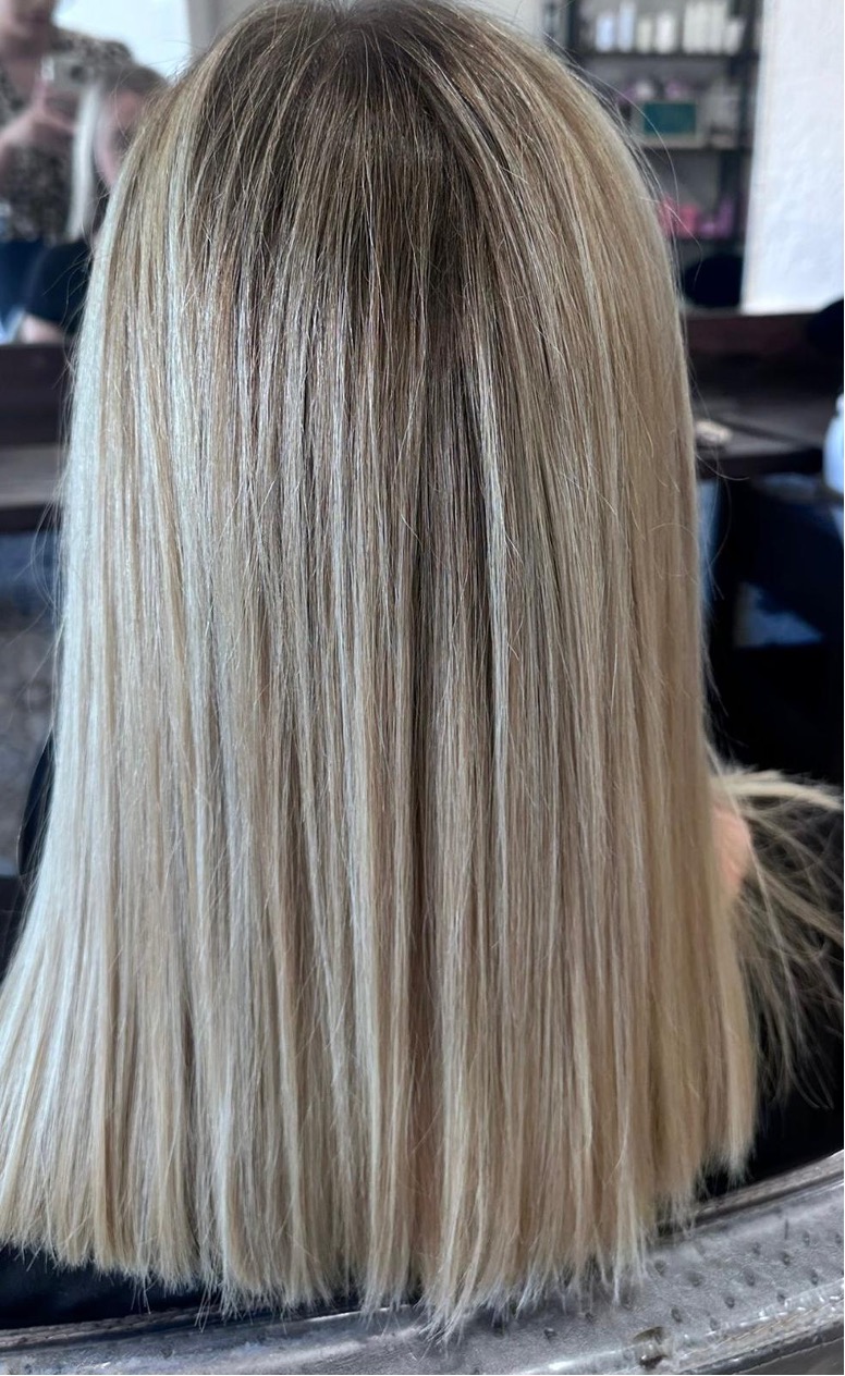 Salon de coiffure Mouans-Sartoux Salon de coiffure mouans sartoux Coiffeur mouans sartoux Coupe brushing Balayage Hombré Coloration Blonde Plascassier