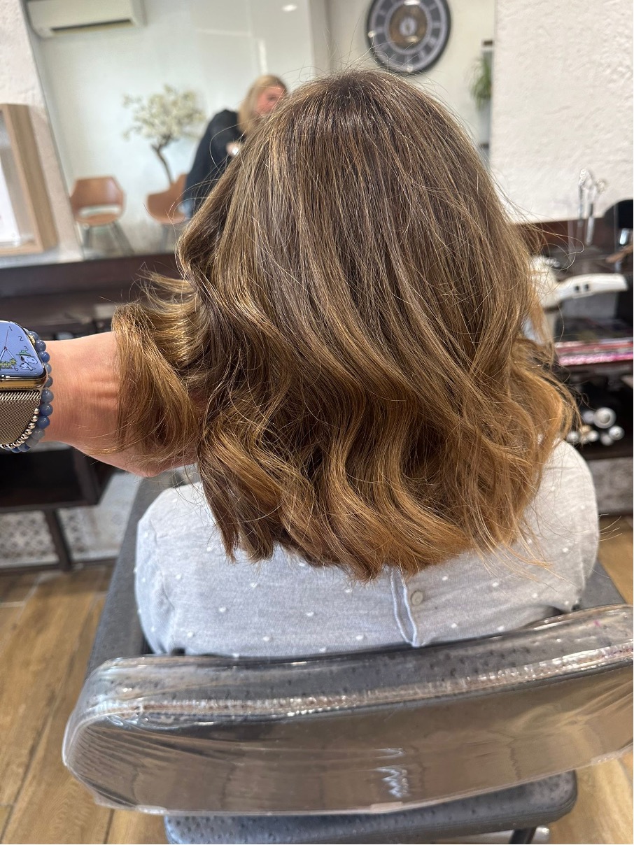 Salon de coiffure Mouans-Sartoux Salon de coiffure mouans sartoux Coiffeur mouans sartoux Coupe brushing Balayage Hombré Coloration Blonde Plascassier